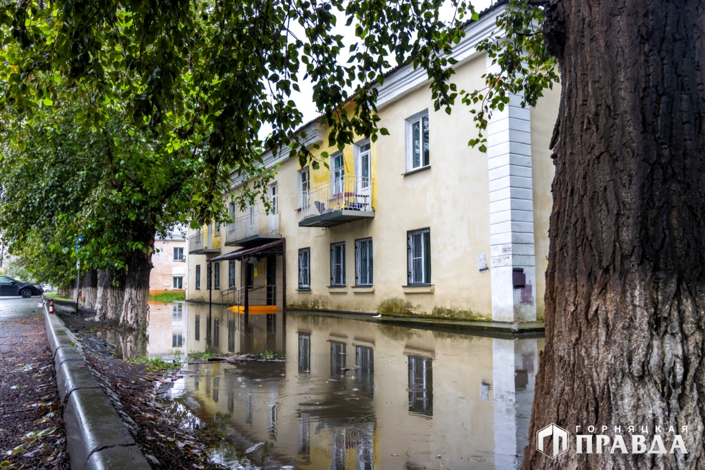 Природная стихия оставила без света и воды многих жителей Коркинского округа