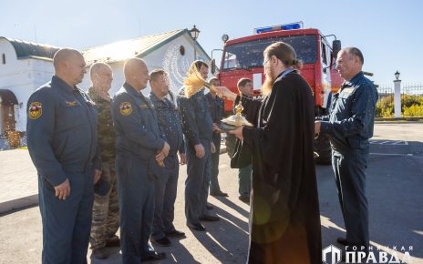 Розинские огнеборцы получили благословение от святой покровительницы