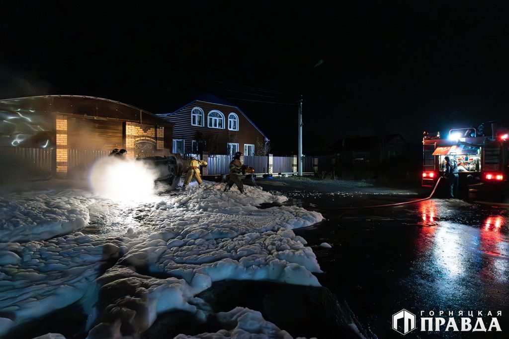 В Коркино в результате общественных волнений сожжено несколько машин