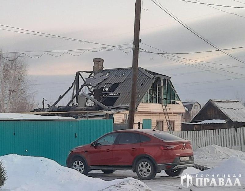 Сегодня ночью в Коркино горел ещё один частный дом. Хозяйку спасли соседи