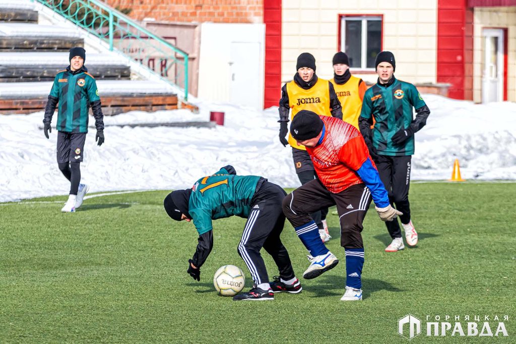 Чемпионом 44-го открытого чемпионата Коркинского округа по мини-футболу «Зимний мяч России – 2025» стал красногорский «Старт»!