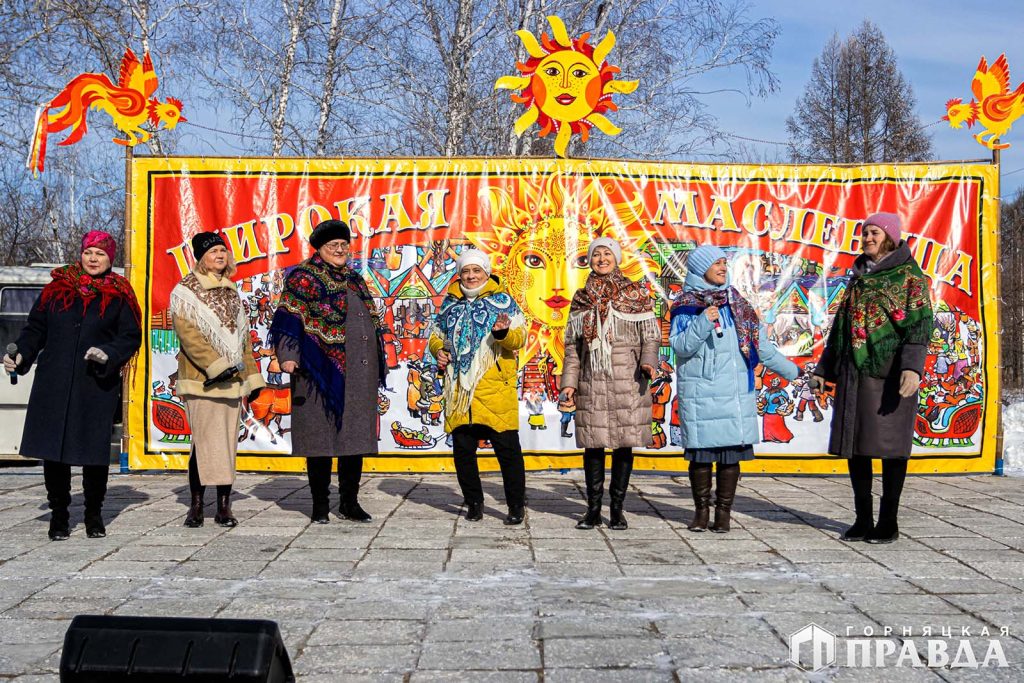 Парад масленичных чучел, народные игры и конкурсы — сегодня коркинцы провожали зиму