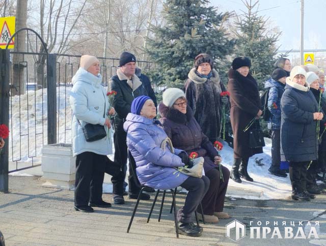 В школе посёлка Первомайского открыли мемориальную доску памяти Евгения Пипченко