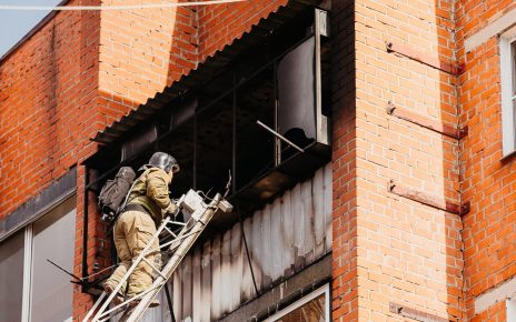 В Коркино горела квартира на пятом этаже многоквартирного дома