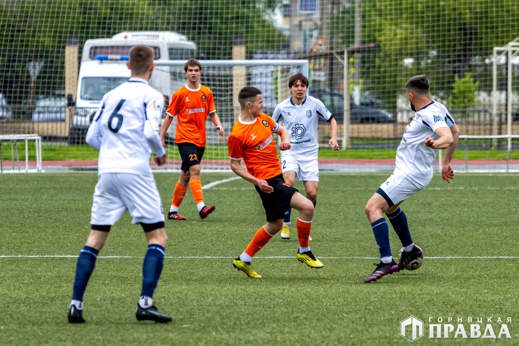 Коркинский «Шахтёр» минимально уступил в зрелищном матче