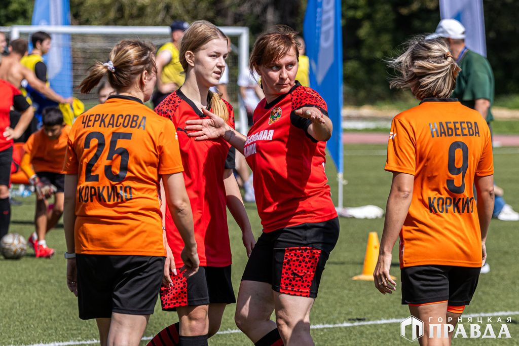 Стали известны имена чемпионов 37-го традиционного турнира по мини-футболу на призы главы Коркинского округа и газеты «Горняцкая правда»