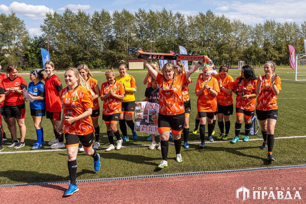 Стали известны имена чемпионов 37-го традиционного турнира по мини-футболу на призы главы Коркинского округа и газеты «Горняцкая правда»