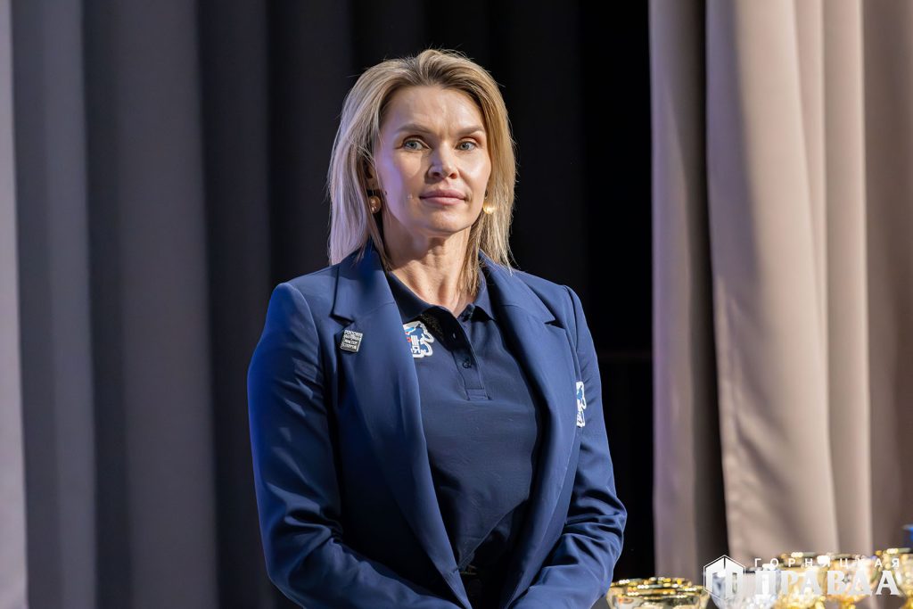 На Розе в Доме культуры «Победа» проходит первый чемпионат области по силовому спорту