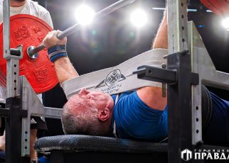 На Розе в Доме культуры «Победа» проходит первый чемпионат области по силовому спорту