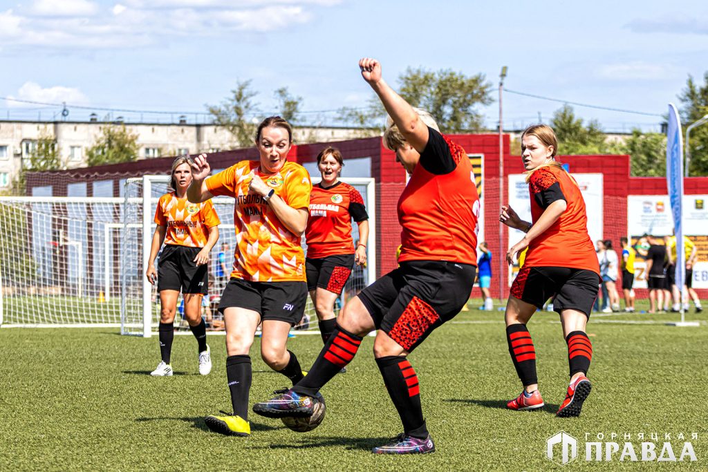 Стали известны имена чемпионов 37-го традиционного турнира по мини-футболу на призы главы Коркинского округа и газеты «Горняцкая правда»