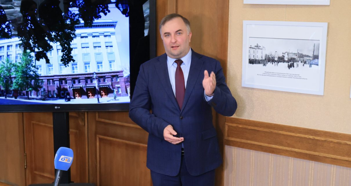 Одно здание в зеркале разных эпох