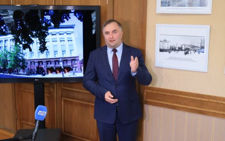 Одно здание в зеркале разных эпох Одно здание в зеркале разных эпох