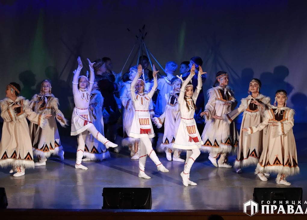 Коркинцы выставкой и концертом отметили День народного единства