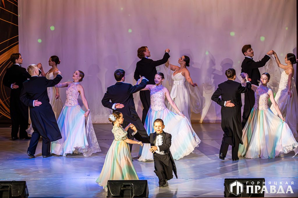 Сегодня в Коркинском округе наградили победителей конкурса «Человек года»