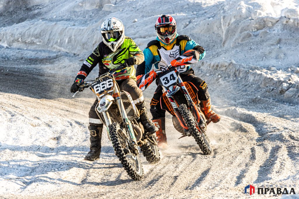 В зимнем мотокроссе в Коркино участвовали 85 гонщиков из Челябинской области и даже из Башкортостана и Екатеринбурга!