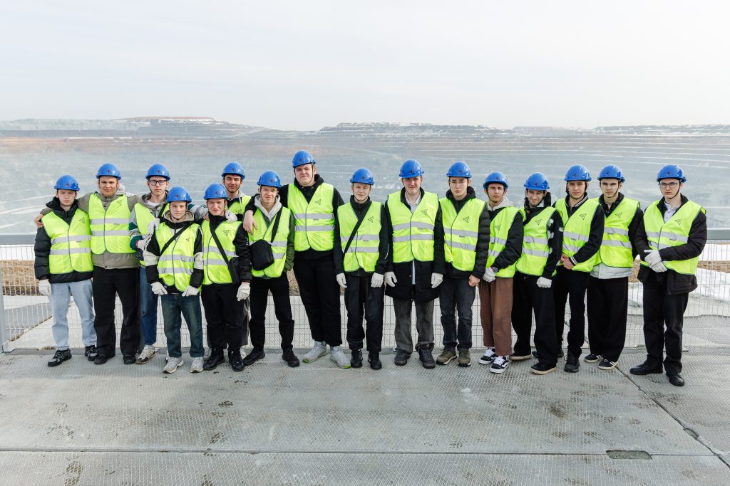 Студенты Челябинского энергетического колледжа впервые побывали на технотуре на Томинском ГОКе