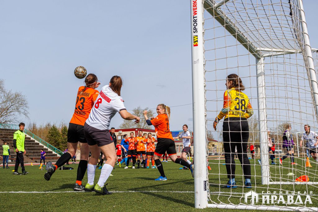 На Кубке коркинской весны наградили все одиннадцать команд